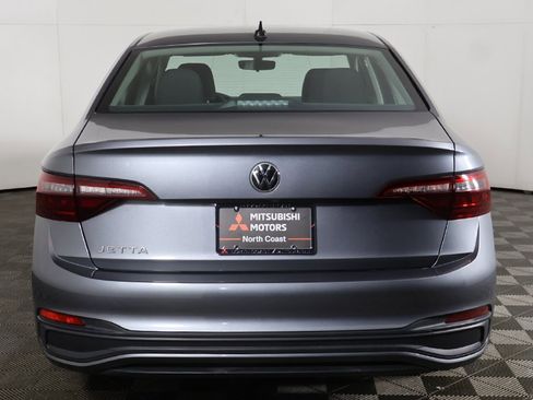Used 2023 Volkswagen Jetta S image 9