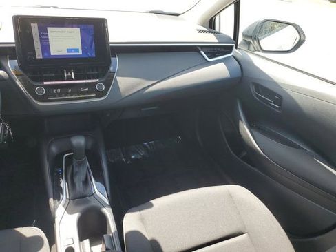 Used 2025 Toyota Corolla LE image 13
