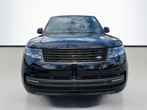 Used 2025 Land Rover Range Rover SE image 8