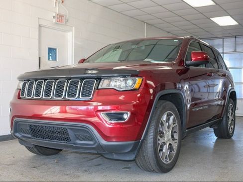 Used 2021 Jeep Grand Cherokee Laredo image 22