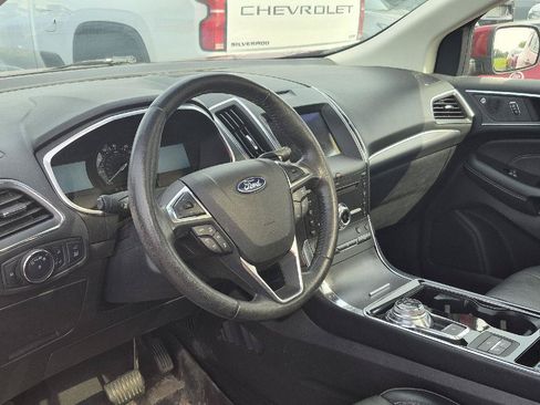 Used 2019 Ford Edge Titanium w/ Equipment Group 301A AWD/4WD image 9