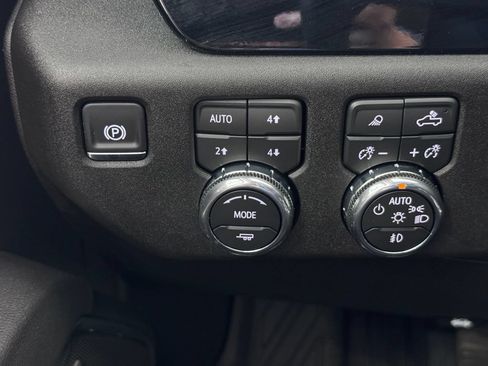 Certified 2026 GMC Sierra 1500 Elevation w/ Elevation Premium Package AWD/4WD image 27