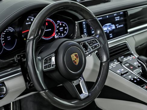 Used 2019 Porsche Panamera Turbo image 25