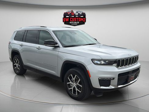 Used 2023 Jeep Grand Cherokee L Limited AWD/4WD image 1