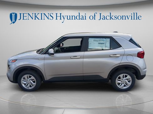 New 2026 Hyundai Venue SE FWD image 6