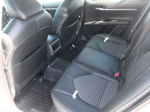 Used 2023 Toyota Camry SE FWD image 14