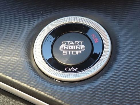 Used 2023 Jeep Grand Cherokee L Laredo image 16