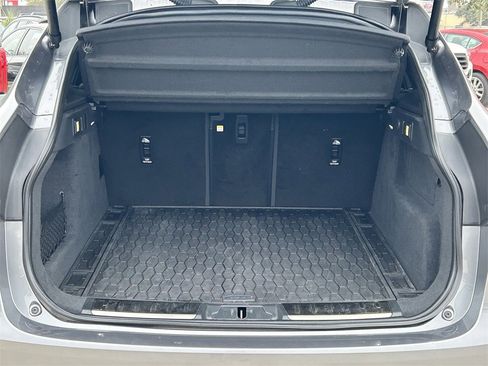 Used 2024 Jaguar F-PACE R-Dynamic S image 13