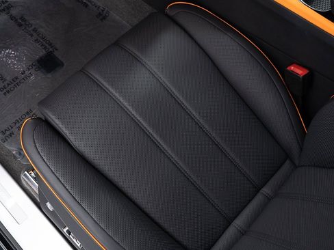 Certified 2025 Bentley Bentayga image 19