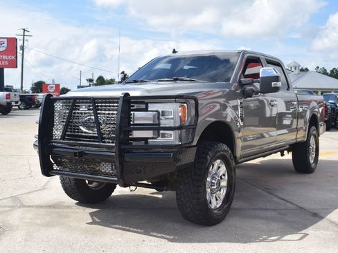 Used 2019 Ford F250 Platinum w/ Platinum Ultimate Package AWD/4WD image 1