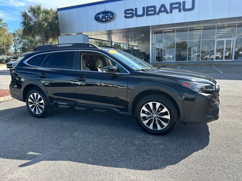 Used 2025 Subaru Outback Limited image 1