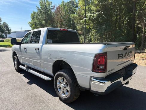 Used 2026 RAM 2500 Big Horn AWD/4WD image 7