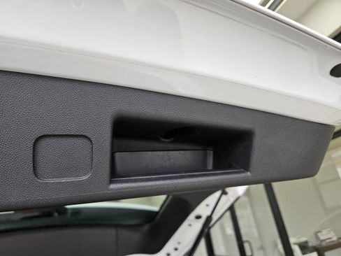 Used 2021 Chevrolet Equinox LS AWD/4WD image 11
