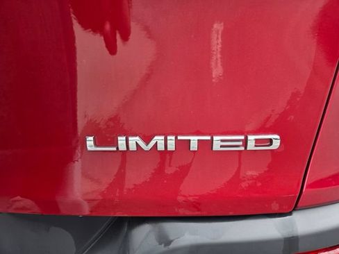 Used 2017 Jeep Cherokee Limited AWD/4WD image 27