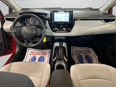 Used 2021 Toyota Corolla LE image 18