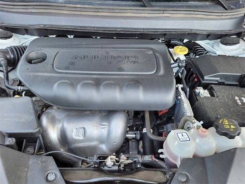 Certified 2023 Jeep Cherokee Altitude Lux image 20