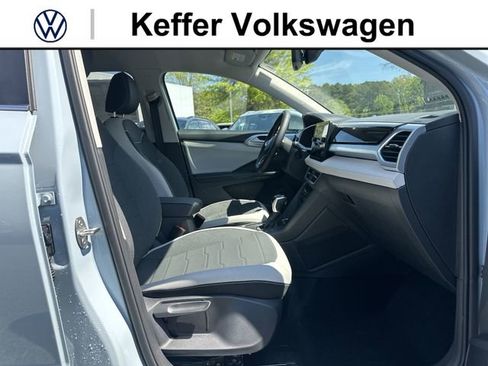New 2026 Volkswagen Taos SE FWD image 28