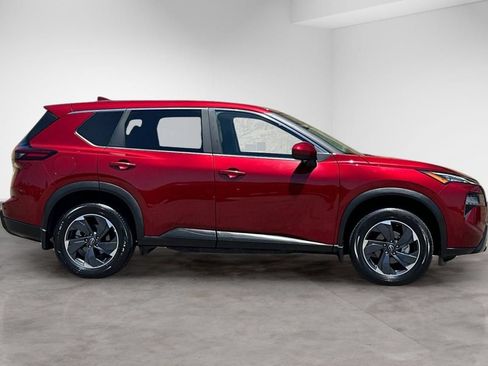 Used 2024 Nissan Rogue SV FWD image 7