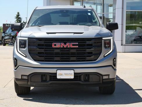 Used 2023 GMC Sierra 1500 Elevation AWD/4WD image 2