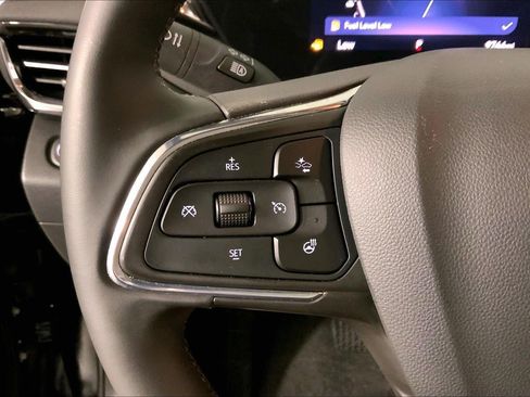 Used 2025 Buick Envista Sport Touring w/ Experience Buick Package FWD image 18