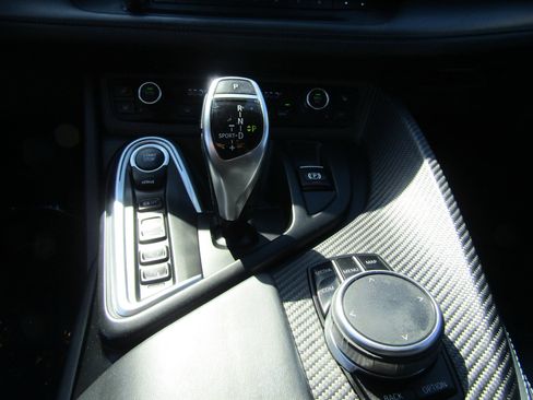 Used 2019 BMW i8 Coupe AWD/4WD image 36