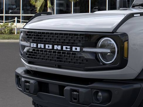 New 2026 Ford Bronco Badlands w/ Black Appearance Package AWD/4WD image 19
