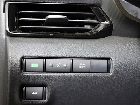 Used 2025 Nissan Sentra SR image 18