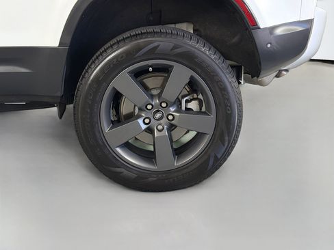 Certified 2025 Land Rover Defender 110 S AWD/4WD image 38