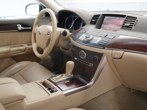 Used 2010 INFINITI M35 w/ Technology Pkg RWD image 12