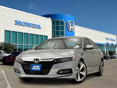 Used 2018 Honda Accord Touring image 1