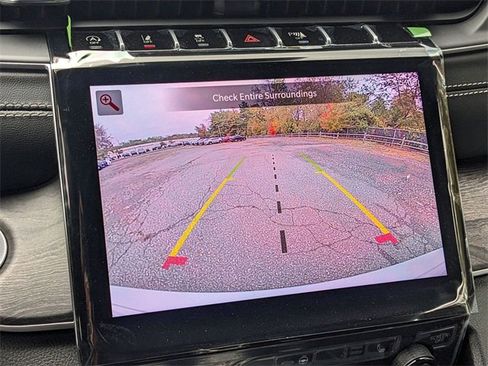 New 2025 Jeep Grand Cherokee Limited w/ Black Appearance Package image 22