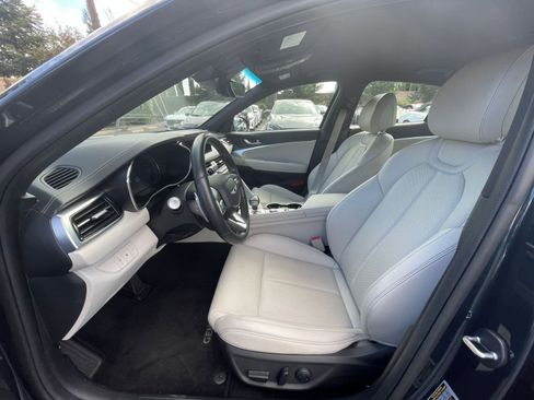 Used 2025 Genesis G70 2.5T image 27