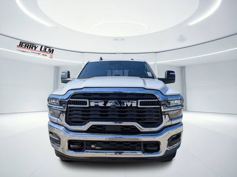 New 2026 RAM 2500 Tradesman AWD/4WD image 8