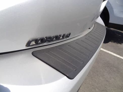 Used 2022 Toyota Corolla SE image 23