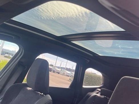 Used 2025 BMW X1 xDrive28i w/ Premium Package image 14