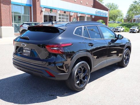 New 2026 Chevrolet Trax LT w/ Driver Confidence Package FWD image 31