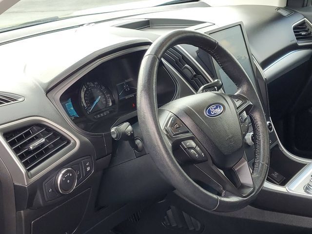 Used 2022 Ford Edge SEL w/ Cold Weather Package AWD/4WD image 12