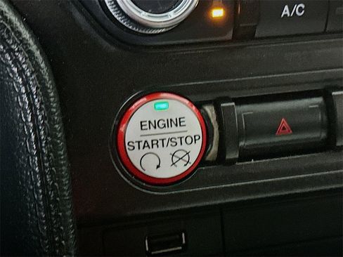 Used 2017 Ford Mustang Coupe image 25