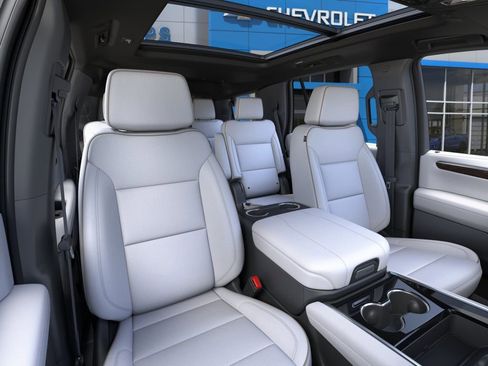 New 2026 Chevrolet Tahoe Premier AWD/4WD image 17