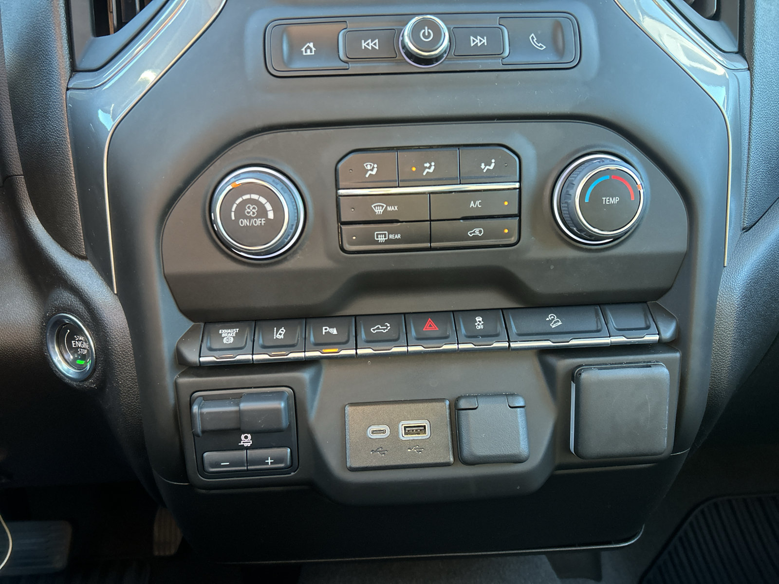 Used 2025 Chevrolet Silverado 2500 Custom w/ Custom Value Package AWD/4WD image 23