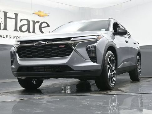 New 2026 Chevrolet Trax RS w/ Sunroof Package FWD image 34