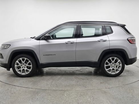Used 2025 Jeep Compass Limited AWD/4WD image 5