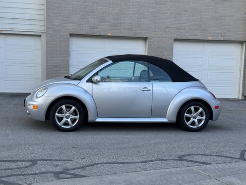 Used 2004 Volkswagen Beetle GLS image 2