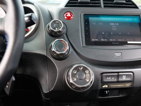 Used 2010 Honda Fit image 30