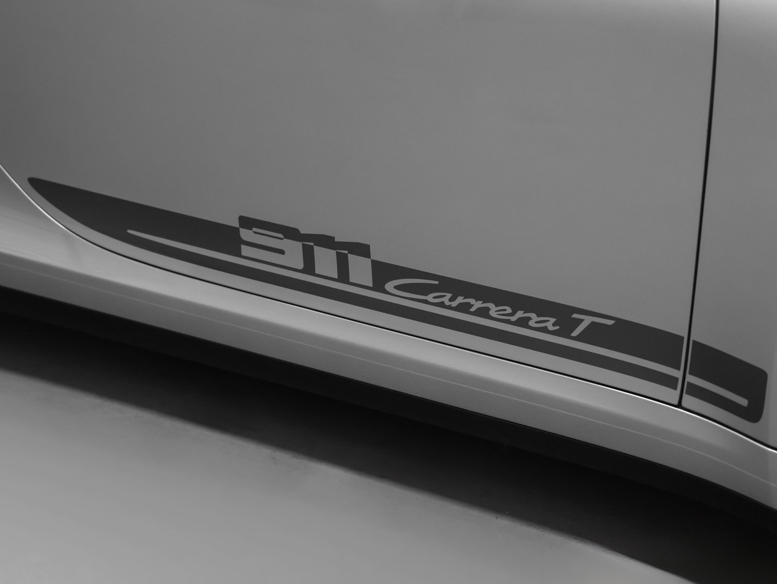 Certified 2024 Porsche 911 Carrera T RWD image 15