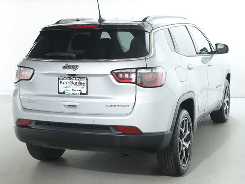 Used 2025 Jeep Compass Limited AWD/4WD image 46