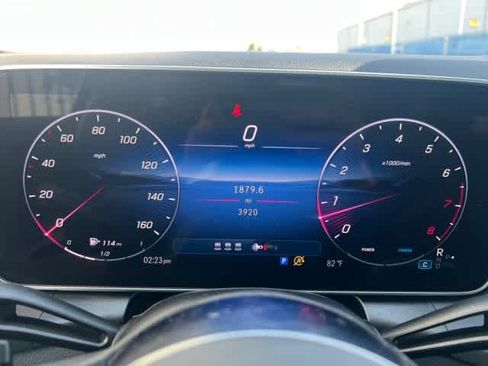 Used 2025 Mercedes-Benz GLC 300 4MATIC image 18