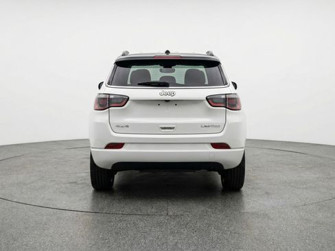Used 2025 Jeep Compass Limited AWD/4WD image 7