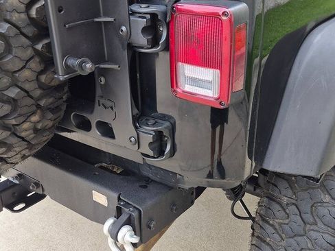 Used 2009 Jeep Wrangler Unlimited Rubicon w/ Trailer Tow Group AWD/4WD image 18