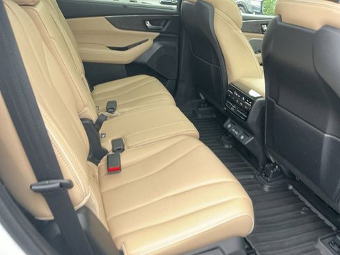 Used 2023 Acura MDX SH-AWD w/ Advance Package image 34